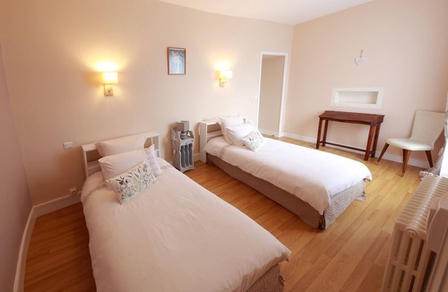 Latille Bed & Breakfast | Bed and Breakfast La Loge des Fées Ch. Melusine