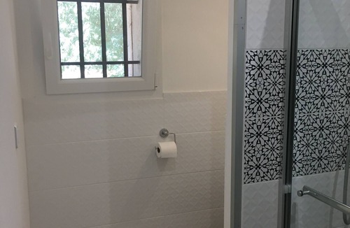 Puget Bed & Breakfast | Bed and Breakfast 'La Réglisse' with Shared Pool, Wi-Fi and Air Conditioning