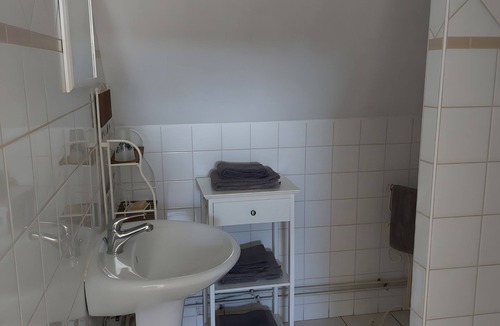 Rigny-Usse Bed & Breakfast | Bed and Breakfast 'Les Sept Arpents' with Shared Garden and Wi-Fi