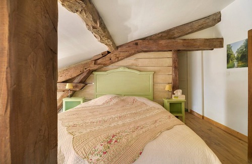 Rieucros Bed & Breakfast | Bed and Breakfast 'Le Jardin' with Shared Terrace, Shared Garden and Wi-Fi