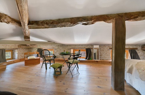 Rieucros Bed & Breakfast | Bed and Breakfast 'Le Jardin' with Shared Terrace, Shared Garden and Wi-Fi