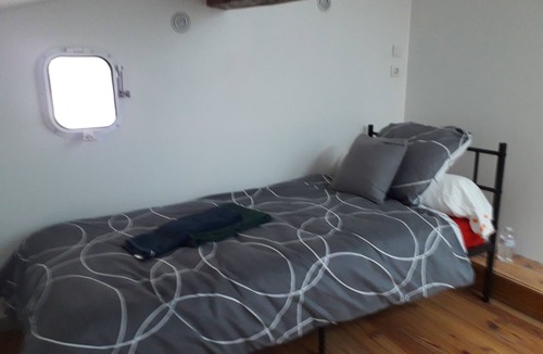 Coutras Bed & Breakfast | Bed and breakfast Les 3 notes de mérotte