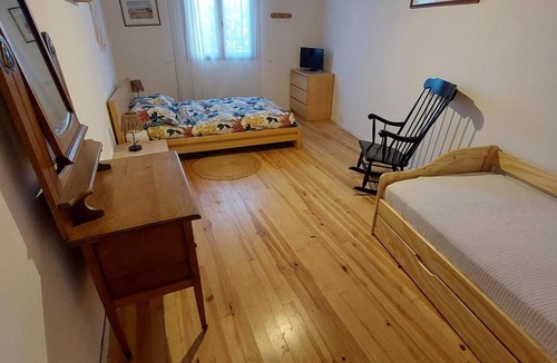 Tuchan Bed & Breakfast | Bed and breakfast : Les maisons de Gaïa