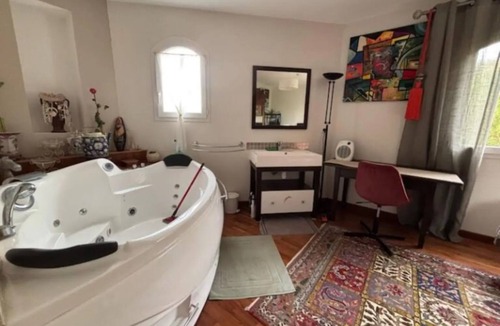 Veyssilieu Bed & Breakfast | Bed and Breakfast 'Maison D'hotes Dolce Vita' with Mountain View, Shared Pool and Wi-Fi