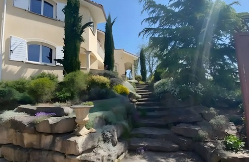 Veyssilieu Bed & Breakfast | Bed and Breakfast 'Maison D'hotes Dolce Vita' with Mountain View, Shared Pool and Wi-Fi