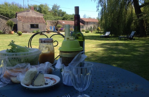 Mauleon House | bed and breakfast near puy du fou park