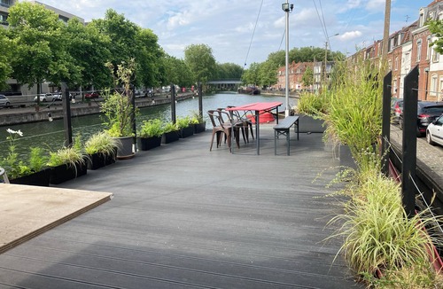 Bois Blancs Boat Rental | Bed and breakfast on a houseboat