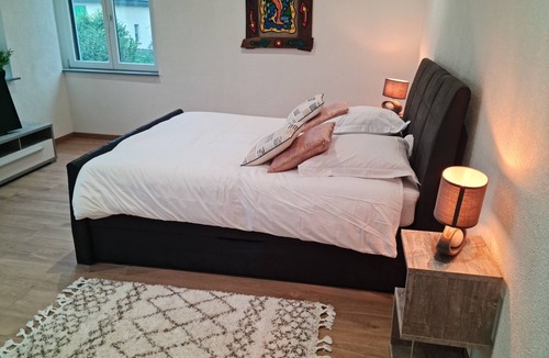 Porrentruy House | Bed and breakfast PORRENTRUY Chateau view with shared spaces