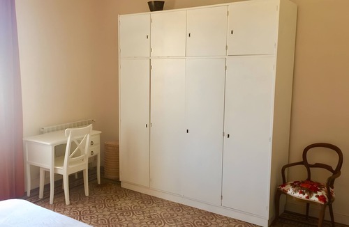 Salinelles Bed & Breakfast | Bed and Breakfast 'Printemps' with Shared Terrace, Private Garden and Wi-Fi