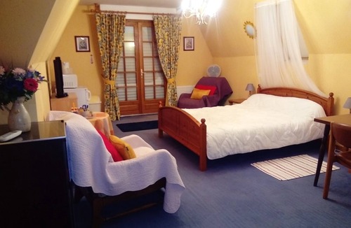 Dainville House | bed and breakfast rental