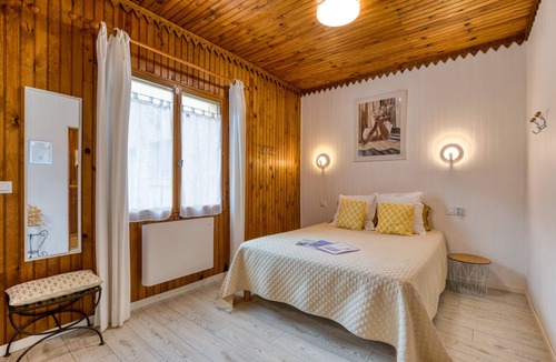 La Salvetat-sur-Agout House | Bed and breakfast 'Saints-Peyres' with Shared Terrace, Wi-Fi