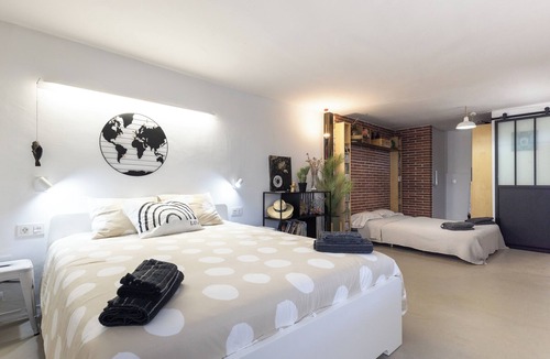 Castellvell Bed & Breakfast | BED AND BREAKFAST: sea and mountain. Ideal for families with a pool