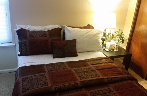 West Davis Manor Bed & Breakfast | Bed and Breakfast