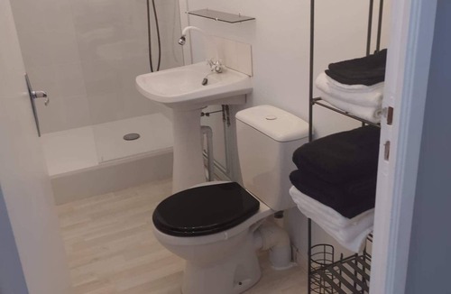 Chabeuil Bed & Breakfast | Bed and breakfast with private entrance