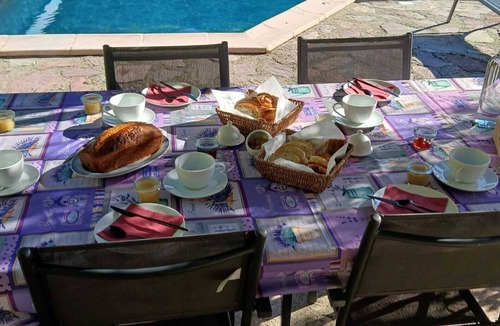 Trausse Bed & Breakfast | Bed and breakfast with swimming pool