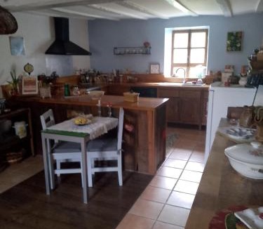 Busserolles Bed & Breakfast | Bed and Cèpes