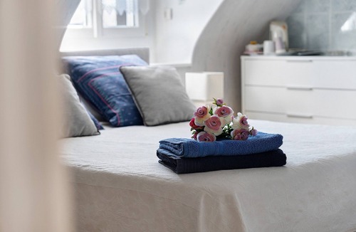 Saint-Meloir-des-Ondes Bed & Breakfast | Bed and Breakfast 'La Marine' with Shared Terrace, Shared Garden and Wi-Fi
