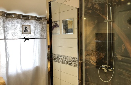 Saulxures-sur-Moselotte House | Bed and breakfast head in the stars