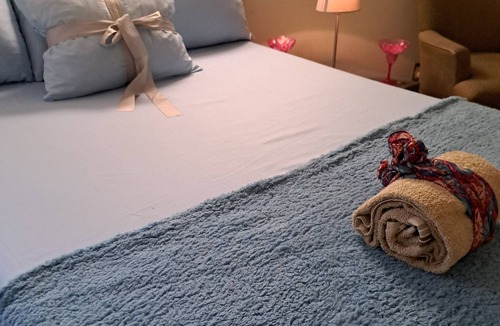 Whittier Bed & Breakfast | Bed Breakfast BeveragesnA MAN'S CAVE#2