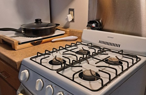 Whittier Bed & Breakfast | Bed Breakfast BeveragesnA MAN'S CAVE#2