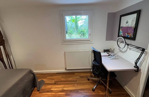 Houilles Bed & Breakfast | Bed & Breakfast