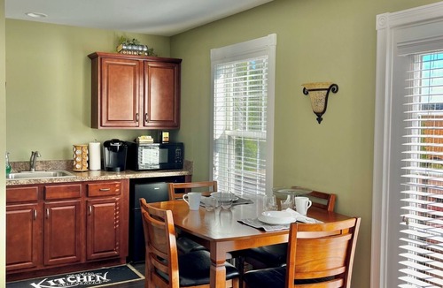 Talmage Apartment | Bed & Breakfast Meyer Suite