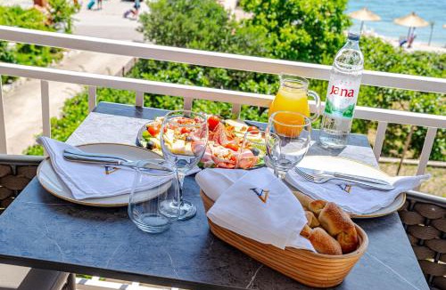 Cove Tri Zala (Zrnovo) Bed & Breakfast | Bed & Breakfast Villa Vrgorac
