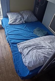 Le Kremlin-Bicetre Hostel | BED IN A SMALL DORMITORY BY A PRIVATE HOST in La Porte d'Italie