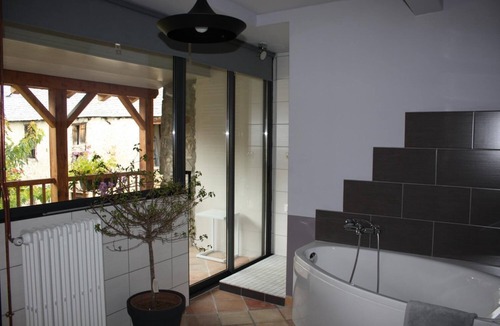 Aucazein Bed & Breakfast | Bed in Bellongue