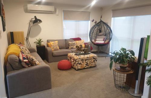 Hamilton House | Bed n breakfast on pear tree lane