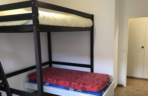 Bernex Bed & Breakfast | bed room 13m2, 4 beds: Geneva GVA Bernex (tramway 14)