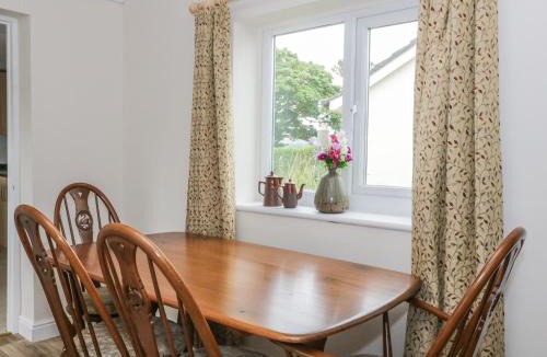 Amlwch House | Bedlinog