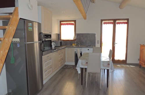 Bedoin Apartment | BEDOIN APARTMENT * AIR-CONDITIONED +TERRACE IN VILLAGE AT FOOT OF MONT VENTOUX