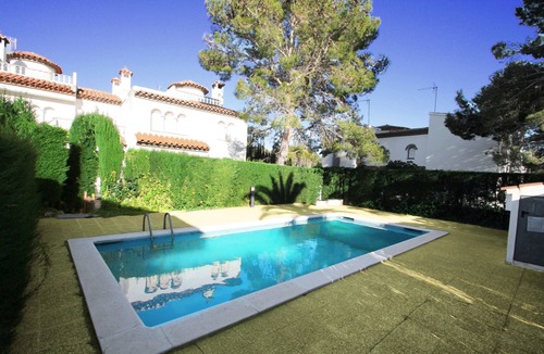 Miami Platja Ski Chalet | BEDOL1 Adosado jardín, piscina comun, WiFi gratis
