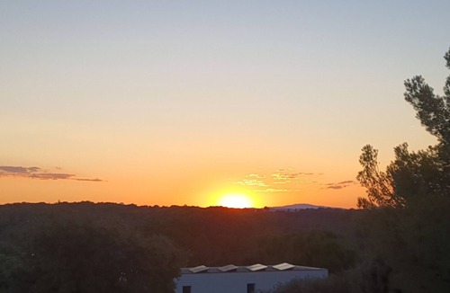 Aubais Bed & Breakfast | Bedroom 3 - Villa des masques