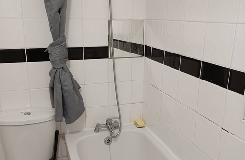 Redbridge House | Bedroom in Gants Hill