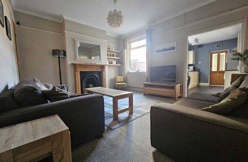 Welford House | Bee Accommodations - Leicester Home