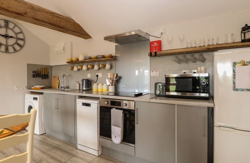 Irstead Cottage | Bee Happy Barn