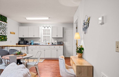Sparta House | Bee Happy Sparta Mountain Cottage