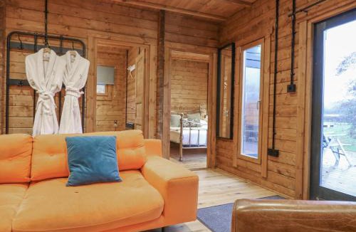 South Luffenham House | Bee Hive