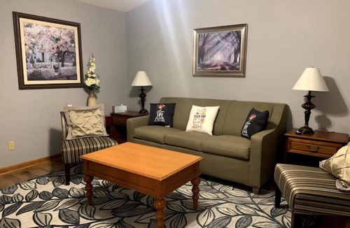 Mount Berry House | Bee Home.