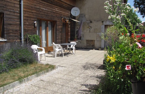 Les Chalesmes House | Bee house