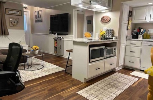 Billerica Apartment | Bee-Themed Stay Near Boston – A Sweet and Unique Getaway