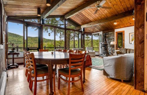 Hubbardton House | Beebe Lake House