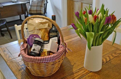 Kirkby on Bain House | Beech Cottage