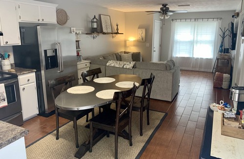 Lexington Condo | Beech Lake Escape