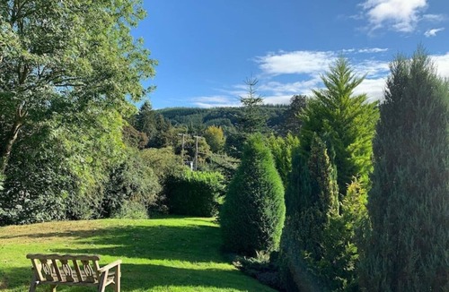 Aymestrey Cabin | 'Beech' Log cabin with hot tub