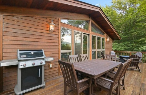 Beech Mountain House | Beech Mountain Retreat- HotTub*Firepit*Ski Views