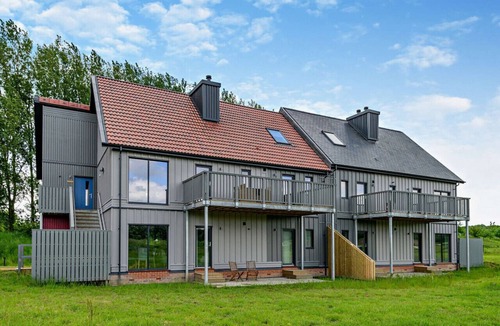 Chapmanslade Apartment | Beech View 2 - Three Bedroom Apartment, Sleeps 6