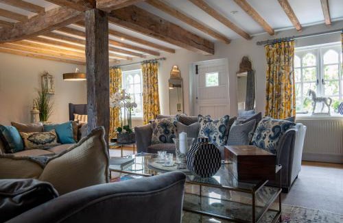 Quedgeley House | Beecham Farmhouse